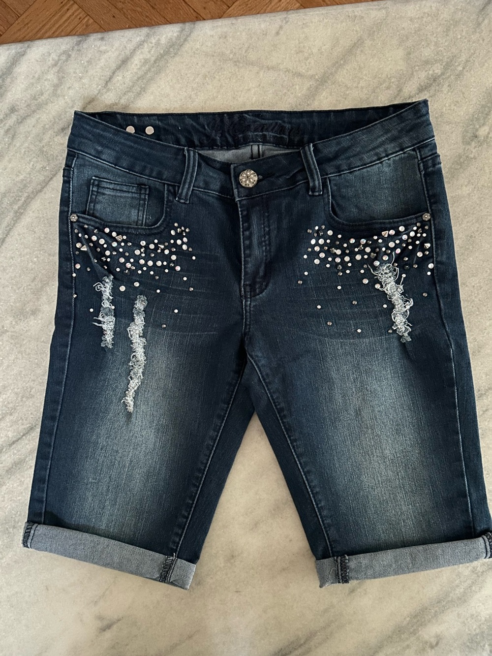 Denim Shorts Capri Jorts 9/10 NWOT Sparkle Bling Distressed Embellished Stretch